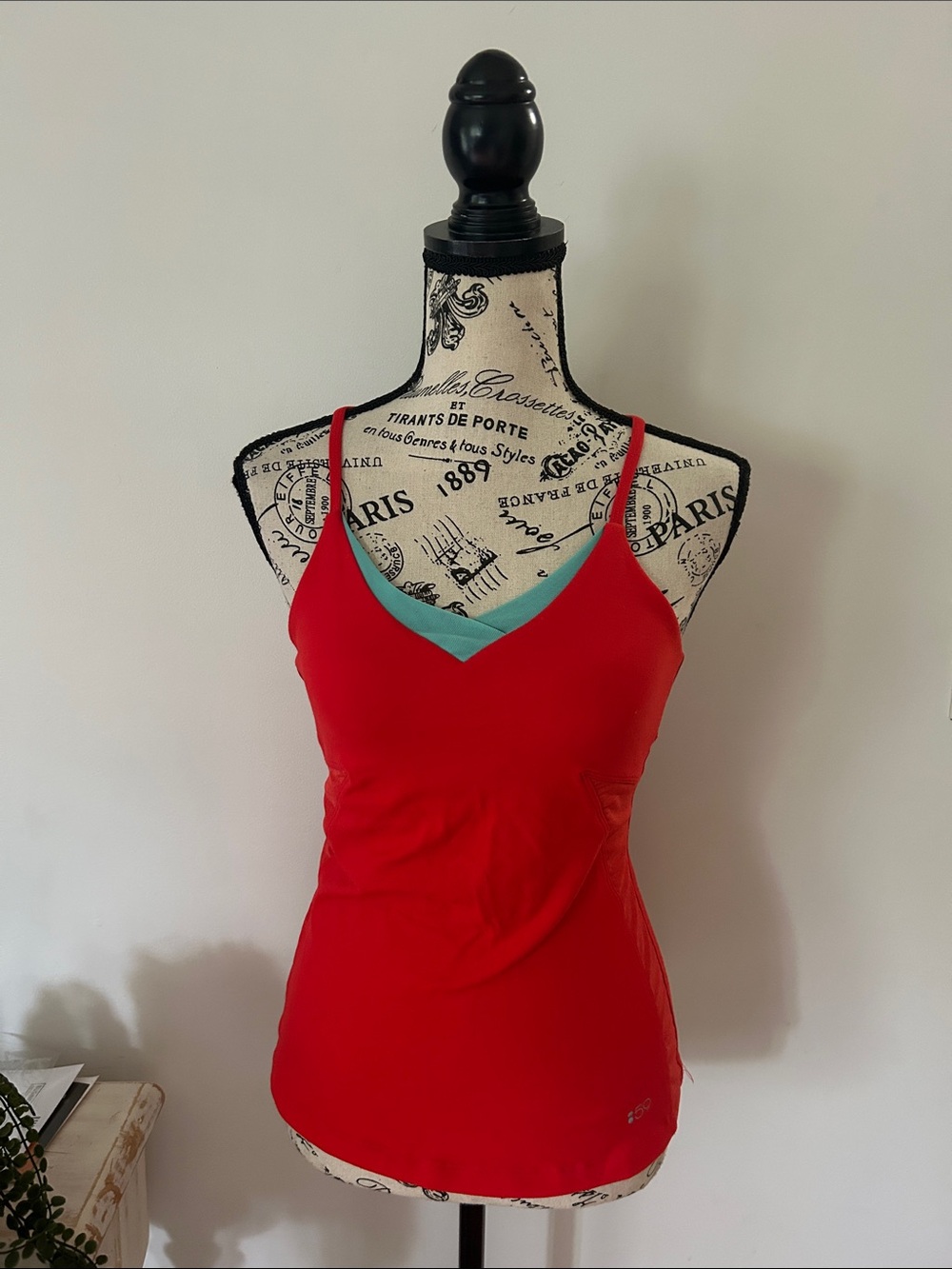 Splits59 Red Activewear V Neck Tank Women's size S